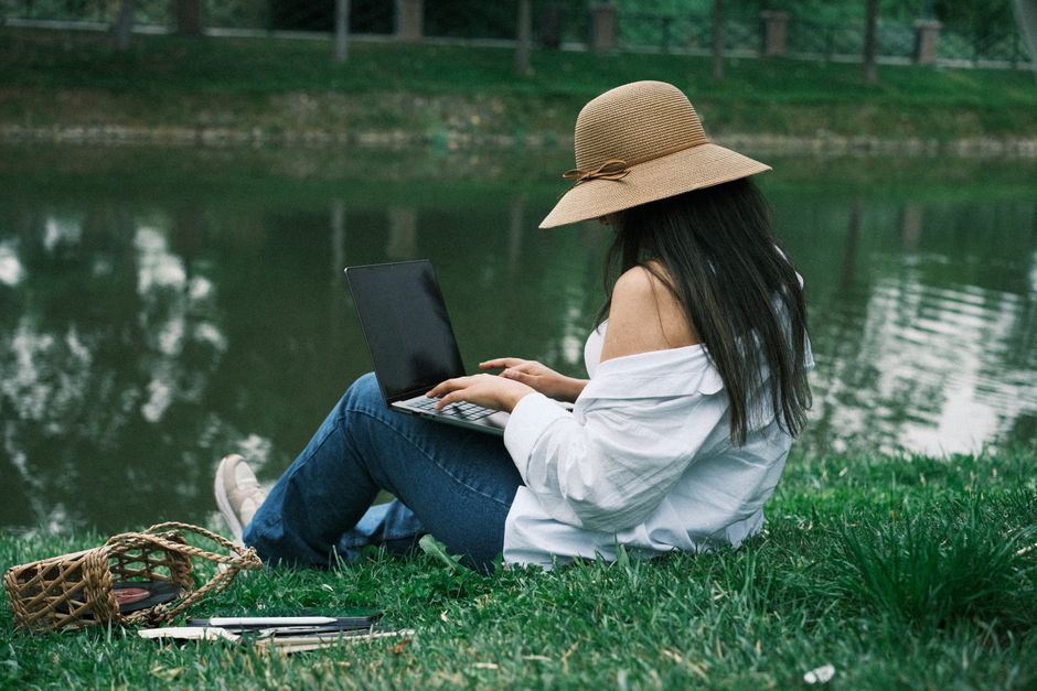 Cómo mantener tu equilibrio emocional en casa si trabajas en verano